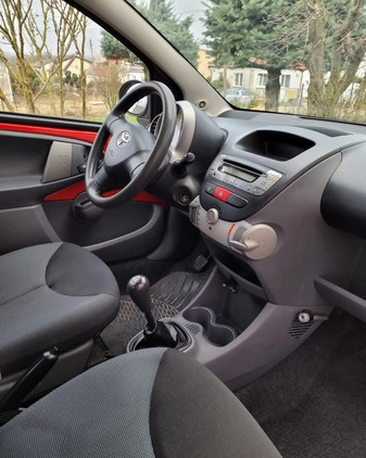 Toyota Aygo cena 9900 przebieg: 128000, rok produkcji 2006 z Szczecin małe 211